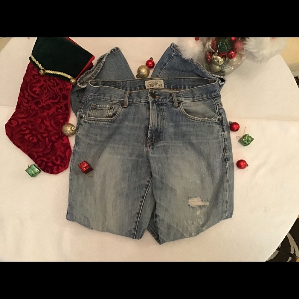 “AEROPOSTALE” EXTREMELY Distressed men’s jeans.